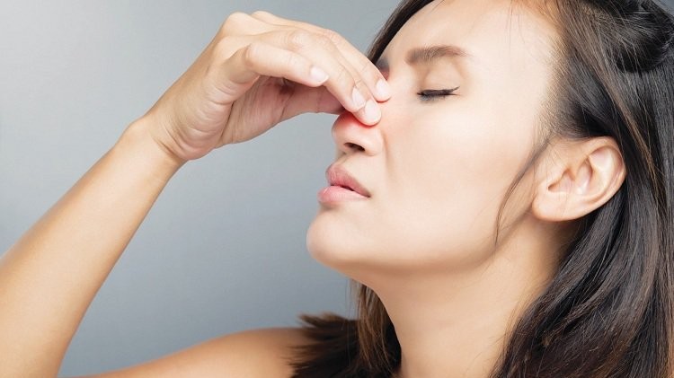 Lời khuyên của bác sĩ giúp giảm tái phát viêm mũi dị ứng mùa ô nhiễm