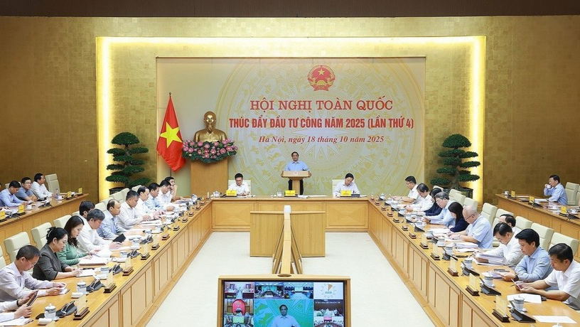 Thủ tướng Phạm Minh Chính chủ trì Hội nghị toàn quốc lần thứ 4 về thúc đẩy đầu tư công năm 2025. (Ảnh: Dương Giang/TTXVN) Thủ tướng Phạm Minh Chính chủ trì Hội nghị toàn quốc lần thứ 4 về thúc đẩy đầu tư công năm 2025. (Ảnh: Dương Giang/TTXVN)