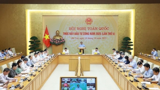 Thủ tướng chỉ đạo đẩy nhanh tiến độ giải ngân vốn đầu tư công những tháng cuối năm