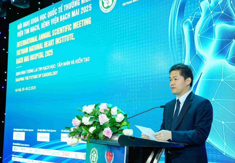 Thứ trưởng Bộ Y tế Vũ Mạnh Hà cảnh báo bệnh tim mạch là nguyên nhân tử vong hàng đầu với 200.000 ca mỗi năm. Thứ trưởng Bộ Y tế Vũ Mạnh Hà cảnh báo bệnh tim mạch là nguyên nhân tử vong hàng đầu với 200.000 ca mỗi năm.