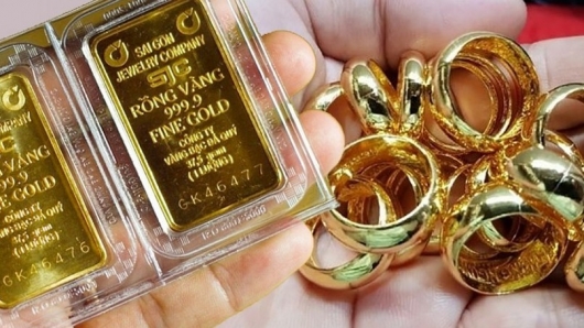 Giá vàng bứt tốc vượt 4.200 USD/ounce: Kỳ vọng lớn vào quyết định lãi suất của FED