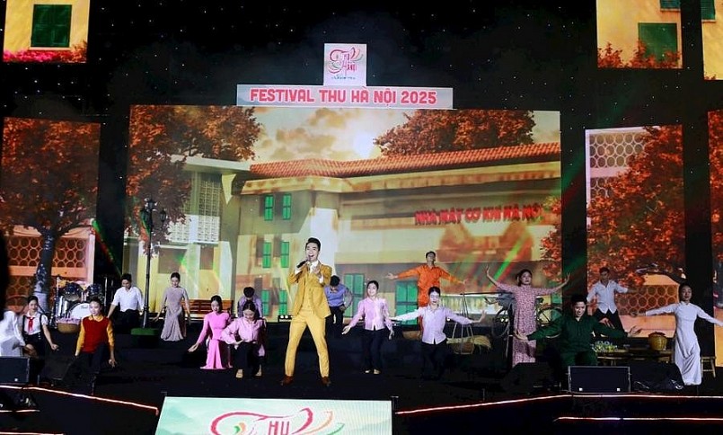 (Khai mạc Festival Thu Hà Nội lần thứ 3 tối ngày 21/11)