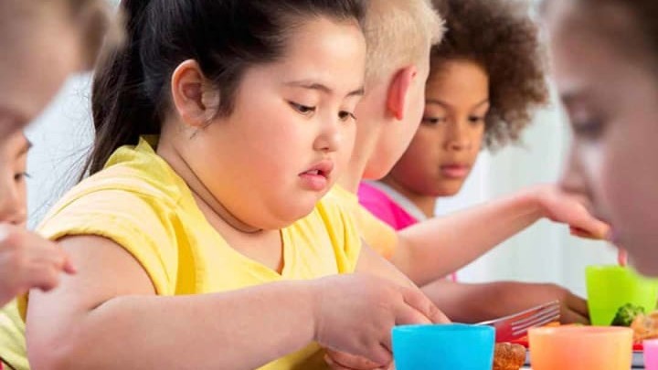 Trẻ béo phì vượt suy dinh dưỡng, Việt Nam đối mặt nghịch lý "thừa mỡ, thiếu cơ"