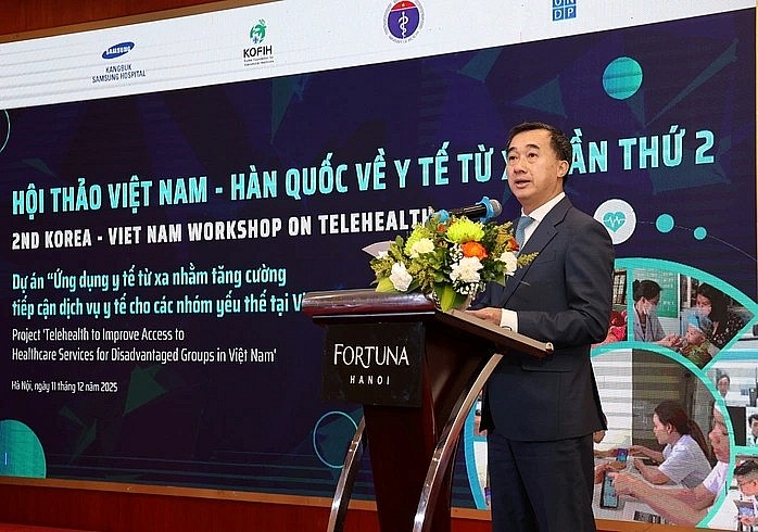 Thứ trưởng Bộ Y tế Trần Văn Thuấn phát biểu tại hội thảo Thứ trưởng Bộ Y tế Trần Văn Thuấn phát biểu tại hội thảo