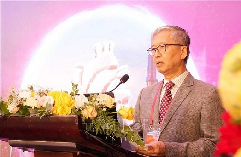 Giáo sư, Tiến sĩ Đỗ Doãn Lợi, Chủ tịch Phân hội Suy tim Việt Nam phát biểu tại Hội nghị. Giáo sư, Tiến sĩ Đỗ Doãn Lợi, Chủ tịch Phân hội Suy tim Việt Nam phát biểu tại Hội nghị.