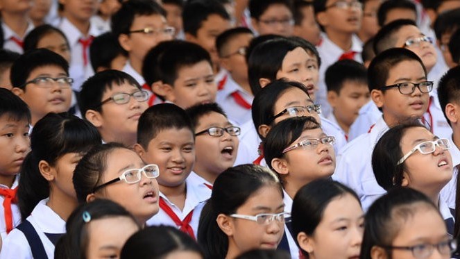 Dự báo 50% dân số thế giới cận thị năm 2050: Báo động đỏ tại các đô thị Việt