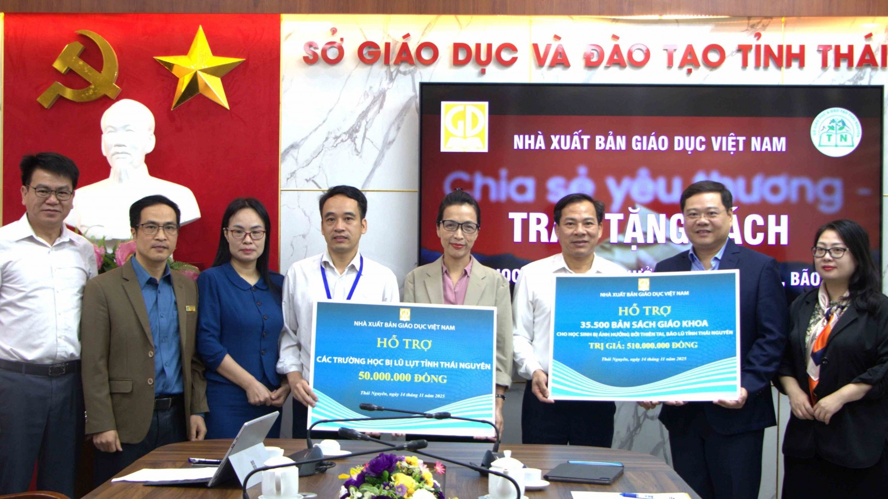 NXB giáo dục Việt Nam hỗ trợ 35.000 bản sách giáo khoa cho học sinh vùng lũ Thái Nguyên