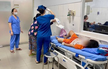 Bộ Y tế chỉ đạo khẩn vụ 86 người nghi ngộ độc bánh mì tại Lâm Đồng