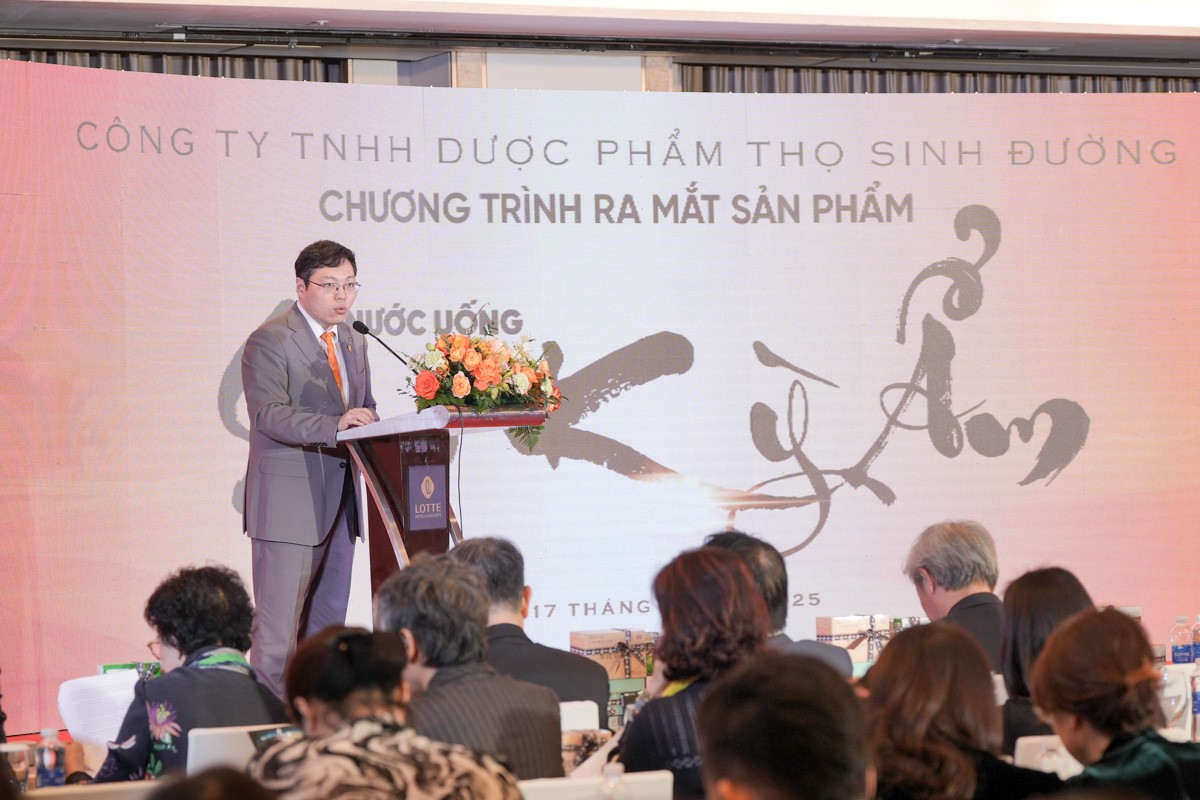 GS.TS Lục Dương, Phó Viện trưởng Viện Trung y, Đại học Trung y dược Bắc Kinh. 