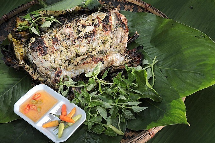 Từ cá tiến Vua đến đặc sản “ngũ quý hà thủy” giá cao ngất