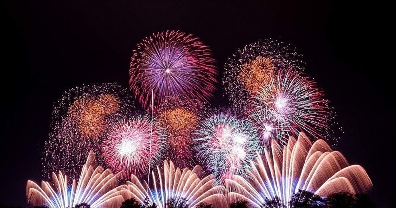 Chào đón năm mới 2026, Hà Nội sẽ tổ chức bắn pháo hoa trong thời gian 15 phút, bắt đầu từ 23h45 ngày 31/12/2025 đến 0h00 ngày 1/1/2026.