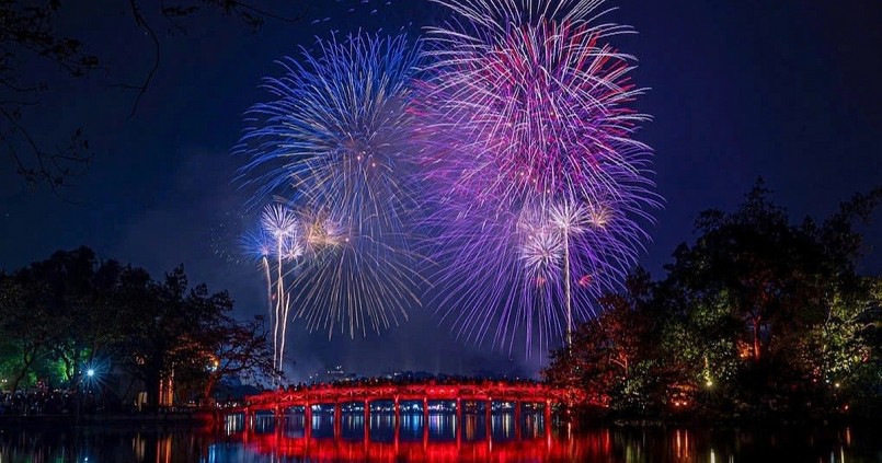 Không chỉ dừng lại ở Tết Dương lịch, Hà Nội đã sớm có lộ trình chuẩn bị cho Tết Nguyên đán Bính Ngọ 2026 với quy mô lớn hơn hẳn.