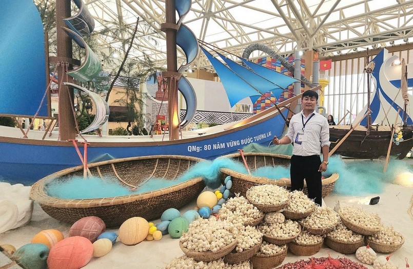 Từ anh thợ điện đến chủ doanh nghiệp tỏi Lý Sơn OCOP 5 sao