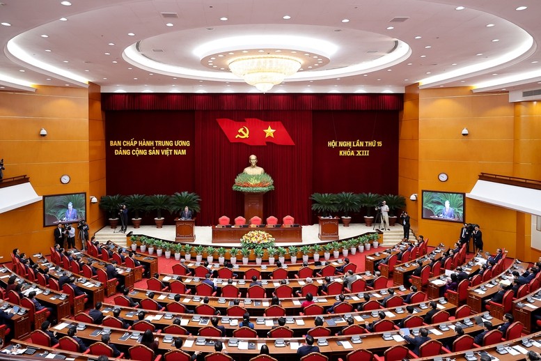 Sau 2 ngày làm việc khẩn trương, Hội nghị lần thứ 15 Ban Chấp hành Trung ương Đảng khóa XIII đã hoàn thành toàn bộ nội dung, chương trình đề ra với sự đoàn kết, thống nhất cao, chất lượng tốt - Ảnh: VGP/Nhật Bắc