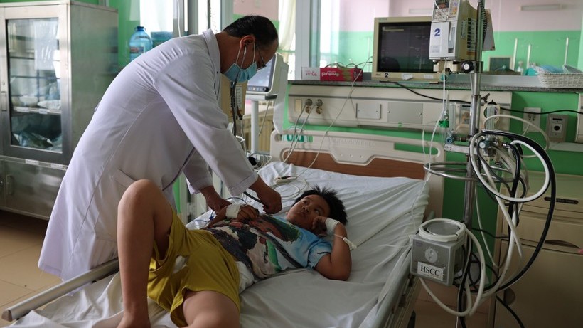 Bộ Y tế chỉ đạo vụ 42 người nghi ngộ độc sau khi ăn bánh mì