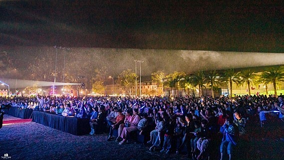 Âm nhạc kết nối cộng đồng trong đêm Giáng sinh ở ROX Living Aquamarine Diễn Châu