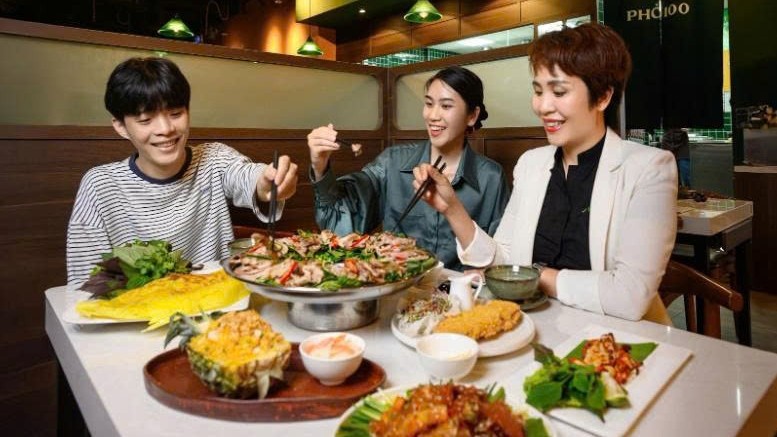 Phở 100 – Giữ trọn vị Việt, tròn đầy trải nghiệm