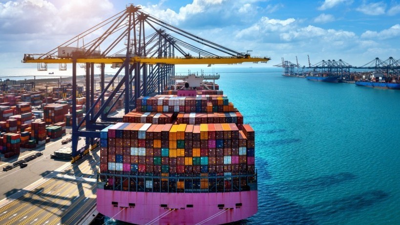 Xuất nhập khẩu Việt Nam lần đầu tiên cán mốc 900 tỉ USD, gia nhập Top 25 thế giới