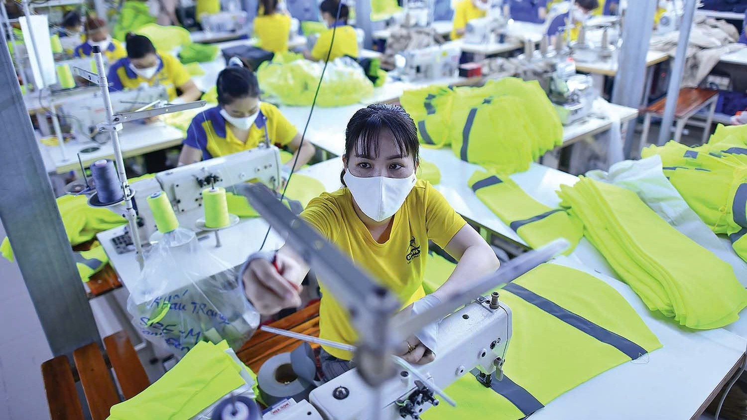 Từ lụa thủ công đến chuỗi cung ứng xanh: Dệt may Việt nâng chuẩn để đi xa