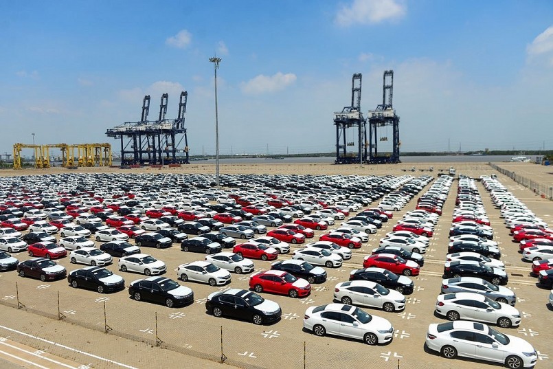 Nhập khẩu ô tô về Việt Nam đầu năm 2022 giảm hơn 70%