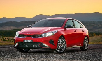 Kia K3 bổ sung phiên bản 1.6 TURBO GT- Cạnh tranh Honda Civic RS