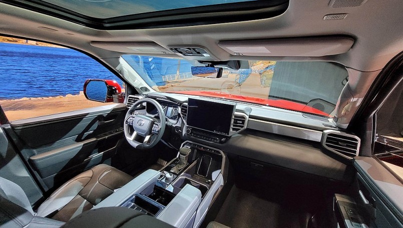 Ra mắt Toyota Tundra 2022  phiên bản “siêu bán tải” hiệu suất cao