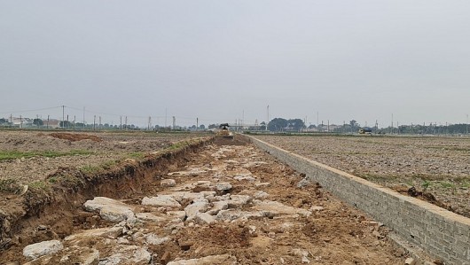 Xã Xuân Nộn (Đông Anh): Dùng phế thải để thi công dự án
