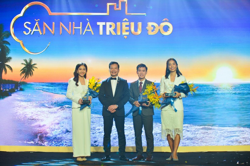 Ông Phạm Thanh Hưng và top 3 nhà môi giới xuất sắc của “Săn nhà triệu đô”.