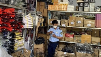 Bình Thuận: Phát hiện lô hàng mỹ phẩm, đồ gia dụng không rõ nguồn gốc xuất xứ