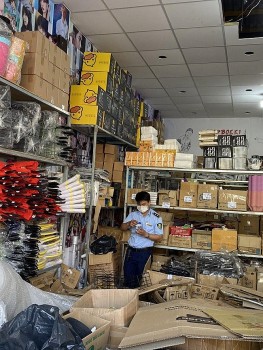 Bình Thuận: Phát hiện lô hàng mỹ phẩm, đồ gia dụng không rõ nguồn gốc xuất xứ