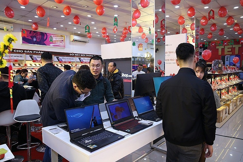 Laptop gaming được bày bán tại hơn 750 cửa hàng FPT Shop trên toàn quốc