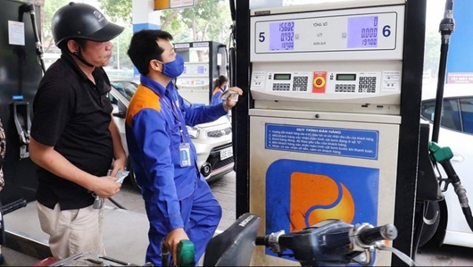 Kỳ điều chỉnh đầu tiên của năm 2021, xăng RON95-III tăng hơn 450 đồng