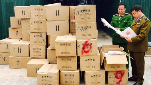 Hà Nội: Triệt phá kho hàng chứa 5.400 chai dầu gội nhãn hiệu Tigi nhập lậu