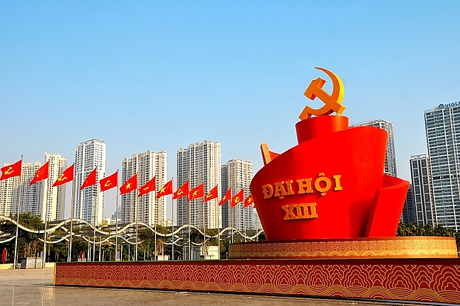 Dự thảo văn kiện Đại hội XIII đặt mục tiêu đến năm 2045, Việt Nam trở thành nước phát triển, thu nhập cao.