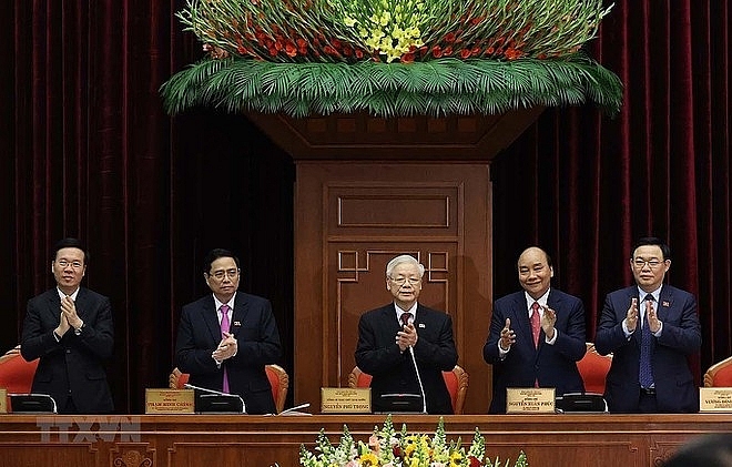 Các đồng chí lãnh đạo Đảng, Nhà nước tại Hội nghị Trung ương khóa XIII lần thứ nhất