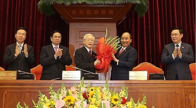 Lãnh đạo Đảng tặng hoa, chúc mừng Tổng Bí thư, Chủ tịch nước Nguyễn Phú Trọng