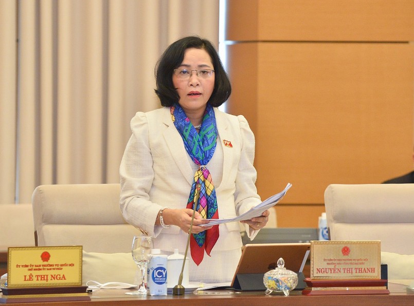 Trưởng Ban Công tác đại biểu Nguyễn Thị Thanh tại phiên họp