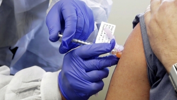 Việt Nam hoàn thành thử nghiệm lâm sàng giai đoạn 1 vaccine Nano Covax ngừa Covid-19