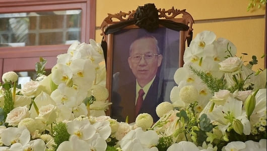 Đồng chí, đồng bào viếng nguyên Phó Thủ tướng Chính phủ Trương Vĩnh Trọng