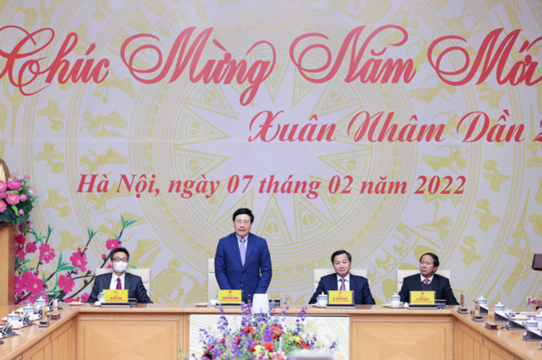 Nhân dịp đầu Xuân mới, thay mặt lãnh đạo Chính phủ, Phó Thủ tướng Thường trực Phạm Bình Minh