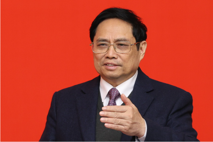 Với các vấn đề còn ý kiến khác nhau, Thủ tướng nêu rõ phải bám sát thực tiễn, xuất phát từ thực tiễn, tôn trọng thực tiễn, lấy thực tiễn làm thước đo, khuyến khích và lắng nghe các ý kiến phản biện từ nhiều góc cạnh - Ảnh: VGP/Nhật Bắc