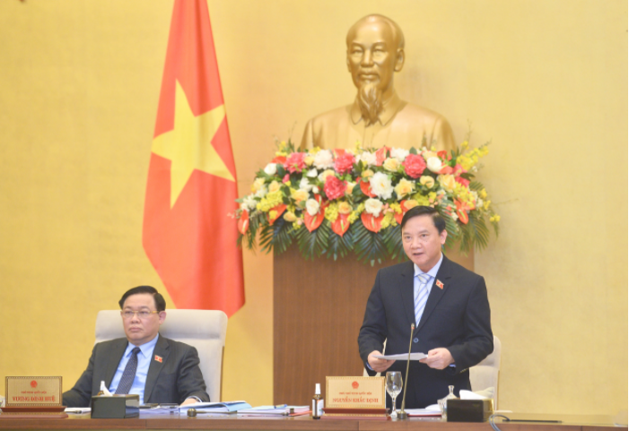 Phó Chủ tịch Quốc hội Nguyễn Khắc Định phát biểu ý kiến 