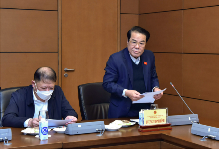 Trưởng Ban Dân nguyện Dương Thanh Bình – Phó Trưởng Đoàn thường trực Đoàn giám sát báo cáo tình hình triển khai kế hoạch giám sát, dự kiến công việc thời gian tới
