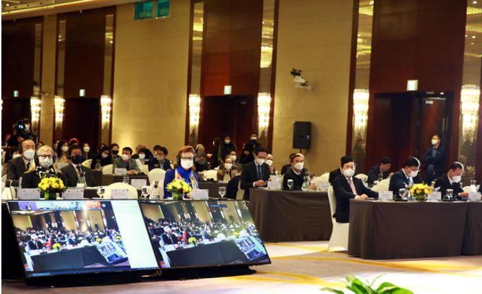 Dự Hội nghị có đại diện lãnh đạo các bộ, ngành Việt Nam; đại diện các cơ quan ngoại giao nước ngoài, học giả trong và ngoài nước - Ảnh: VGP/Hải Minh