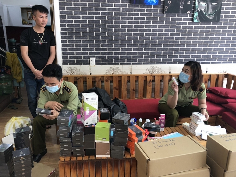 Lực lượng chức năng kiểm tra tại 46/10 Đường 2 Tháng 9, quận Hải Châu, thành phố Đà Nẵng
