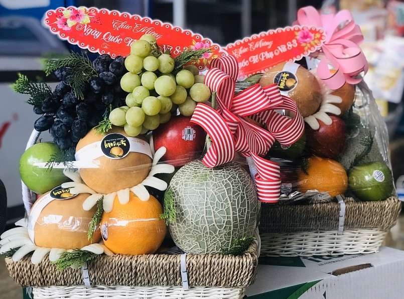 Thị trường hoa 8/3: Giá tăng ‘nóng’ sát ngày lễ