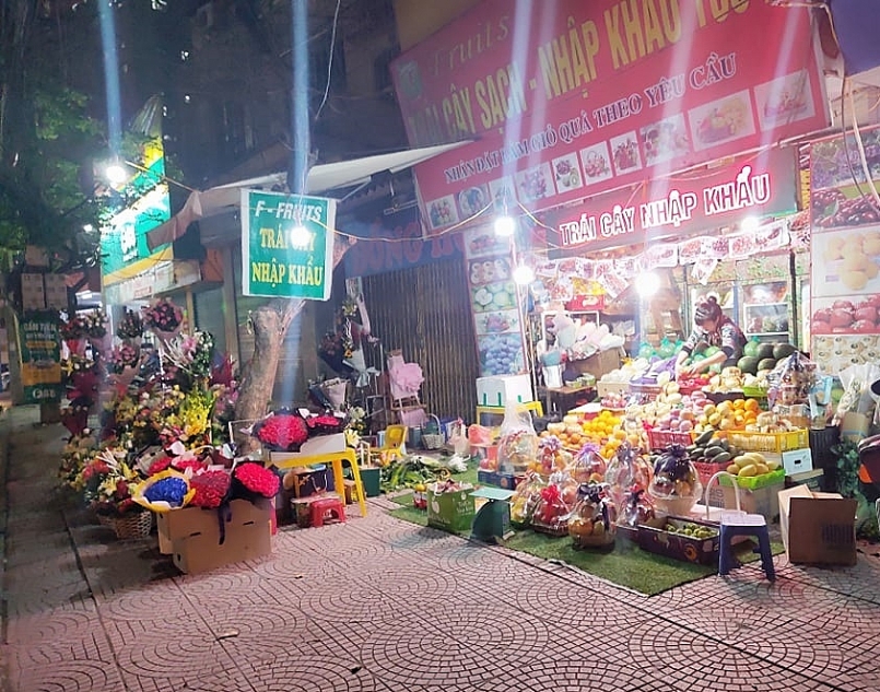 Thị trường hoa 8/3: Giá tăng ‘nóng’ sát ngày lễ
