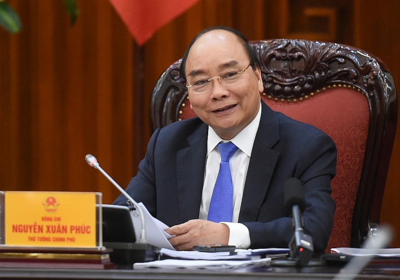 Thủ tướng Nguyễn Xuân Phúc chủ trì cuộc họp Thường trực Chính phủ về phân bổ vốn đầu tư công trung hạn. Ảnh: VGP