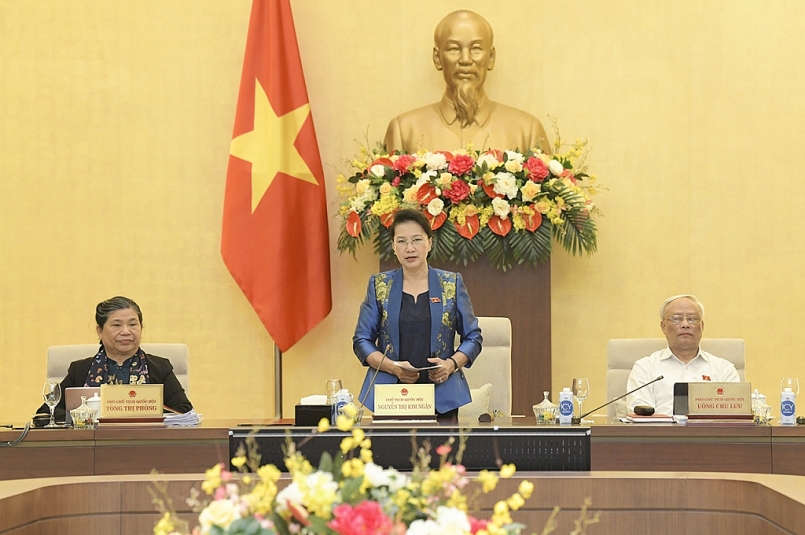 Chủ tịch Quốc hội Nguyễn Thị Kim Ngân phát biểu bế mạc phiên họp thứ 54 của Ủy ban Thường vụ Quốc hội