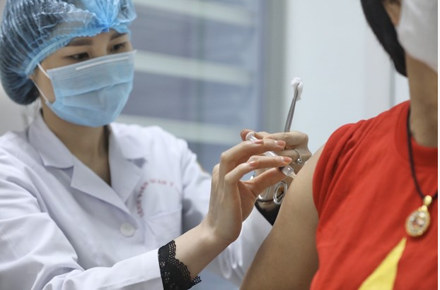 Bộ Y tế: Thử nghiệm vaccine Nano Covax đang diễn ra thuận lợi
